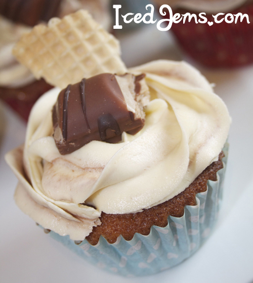 Kinder Bueno Cupcakes Iced Jems