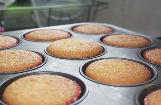 Baked Vanilla Cupcakes