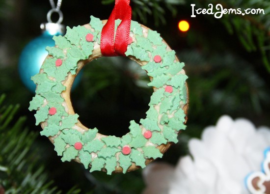 Holly Wreath Cookie Decorations