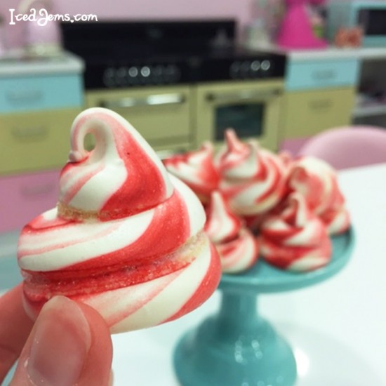 Meringue Kisses